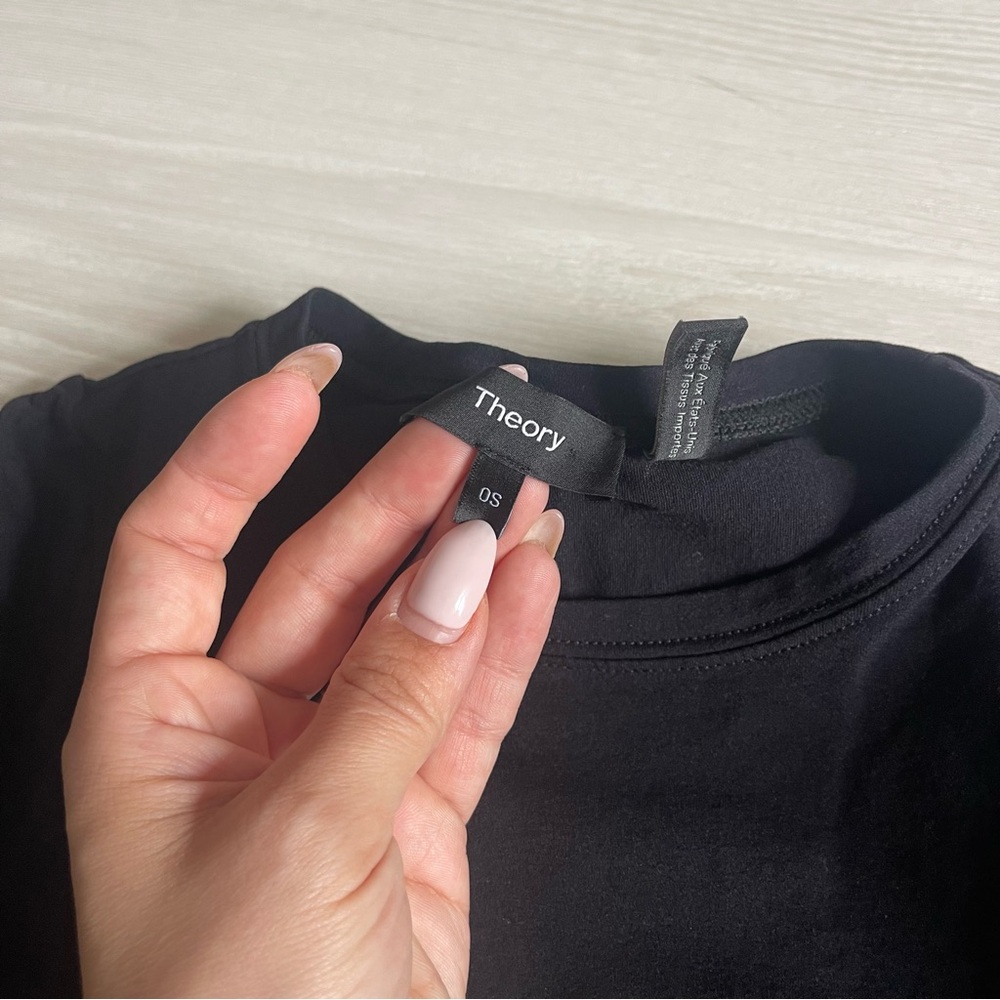 Theory V-Crewneck Bodysuit in Black OS ⭐️ - Picture 4 of 4